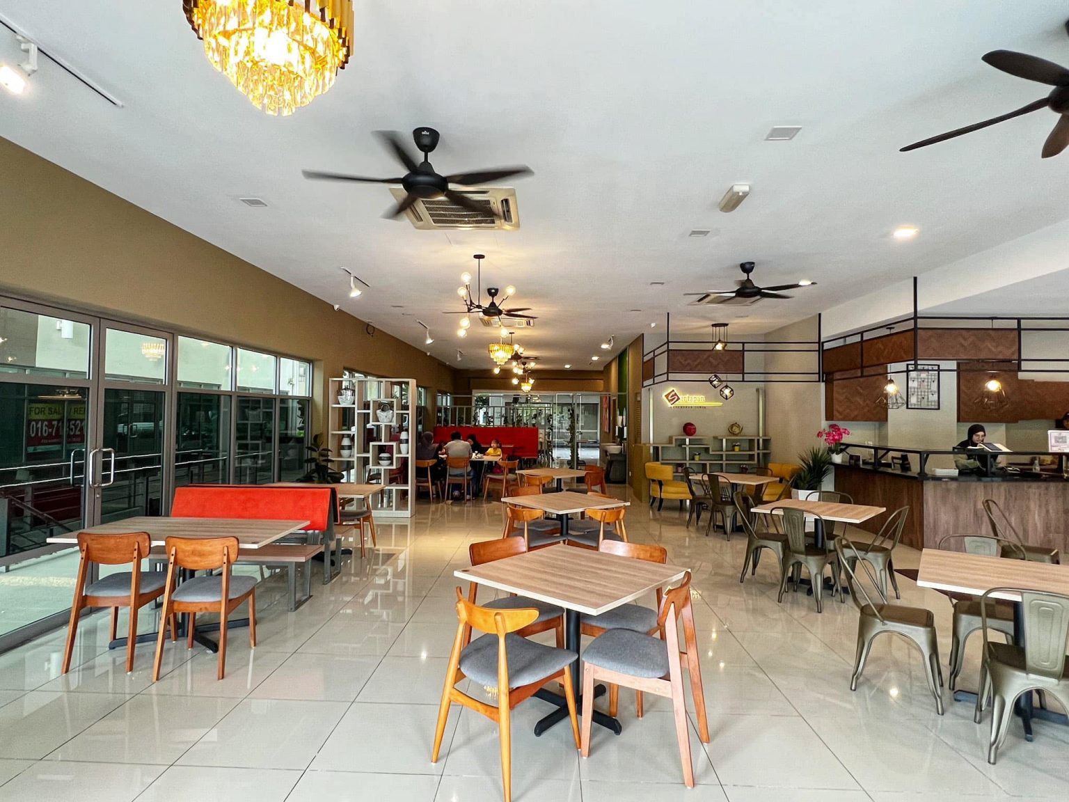 Dapur Khanza Cafe: Santapan Hangat di Tengah Kesibukan Cilacap